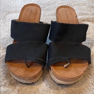 Adrienne Vittadini Black Wedge Sandals